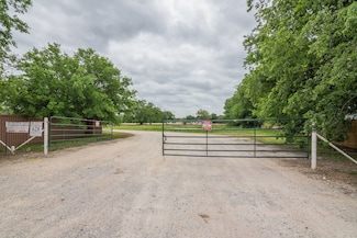 622 Mansfield Rd, Cleburne, TX 76031