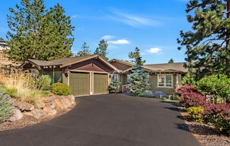 3241 NW Fairway Heights Dr, Bend, OR 97701