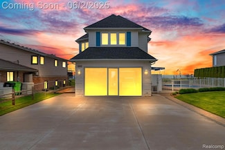 49370 Bay Ln, Chesterfield, MI 48047