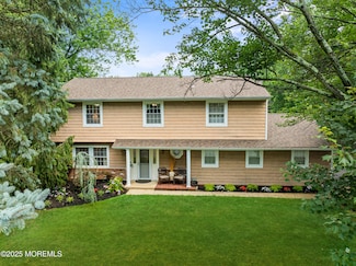 7 Turnberry Dr, Lincroft, NJ 07738