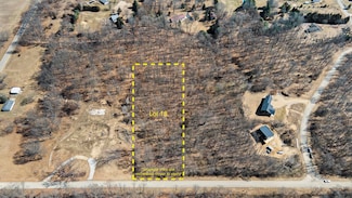 18 Highfield Rd, Fabius Township, MI 49093