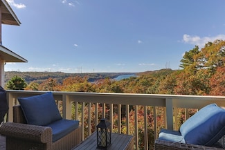 2 Dogwood Rd, Bourne, MA 02532