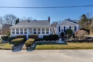 44 Oakdale Ave, Marion, MA 02738