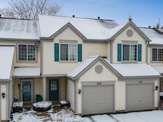 709 Blossom Ct Unit 709, Naperville, IL 60540