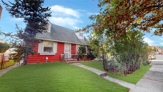 706 Leggett Place, Whitestone, NY 11357