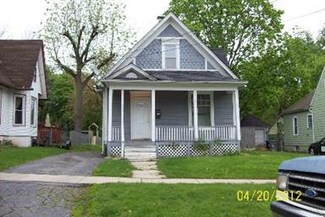 859 S Liberty St, Elgin, IL 60120