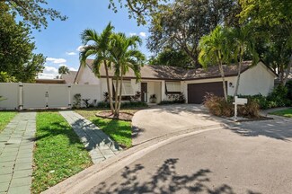9940 Floral Park Ln, Boca Raton, FL 33428