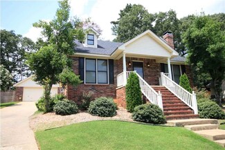63 Saint Thomas Ct, Little Rock, AR 72211