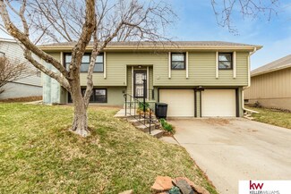 9206 Himebaugh Ave, Omaha, NE 68134