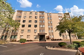 9720 S Pulaski Rd Unit 9720404, Oak Lawn, IL 60453