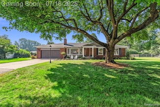 31671 Southview St, Beverly Hills, MI 48025