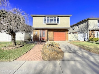 71 Barlow Ave, Staten Island, NY 10308