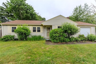 52 Capron Farm Dr, Warwick, RI 02886
