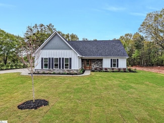 528 Log Shoals Rd, Greenville, SC 29607