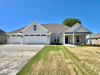 1020 Southern Hills Dr, Milan, TN 38358