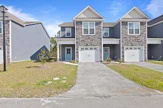 345 S Stingray Ln, Sneads Ferry, NC 28460