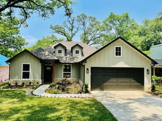 225 Ben Lacy Dr, Gun Barrel City, TX 75156