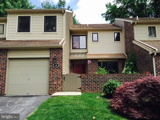 4 Stirling Ct, Chesterbrook, PA 19087