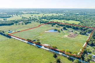 672 County Road 155, Gainesville, TX 76240