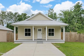 2867 N 8th St, St. Augustine, FL 32084