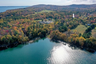 86 Cross St, Northport, ME 04849