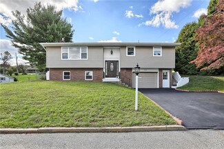 7232 Kingstead Dr, Slatington, PA 18080