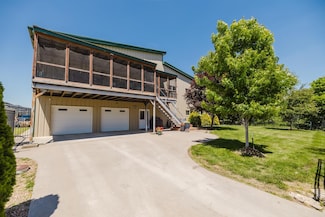 315 W Piper, Benton, KS 67017