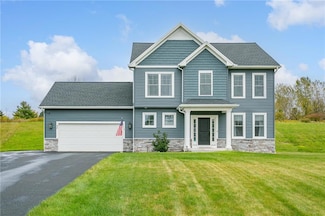 90 Copper Beech Run, Fairport, NY 14450