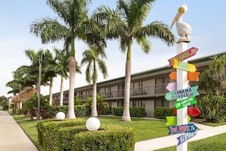 7150 N Tamiami Trail Unit C-133, Sarasota, FL 34243