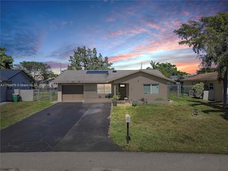 9905 NW 71st St, Tamarac, FL 33321