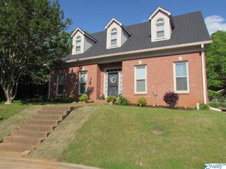 1702 Magnolia Ct SE, Decatur, AL 35601