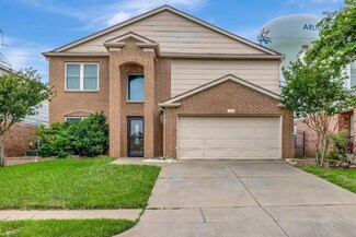 201 Amber Ridge Dr, Arlington, TX 76002