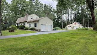 75 Leavitt Rd, Fremont, NH 03044