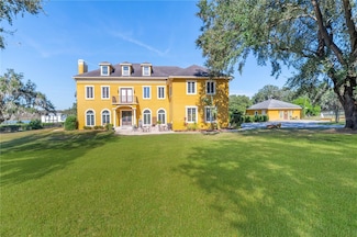 3020 Crews Lake Dr, Lakeland, FL 33813