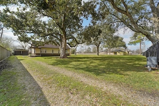 5302 Pine Ave, Pasadena, TX 77503