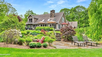 13 Taconic Ave, Lenox, MA 01240