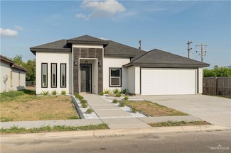 1322 Deluxe St, Alamo, TX 78516