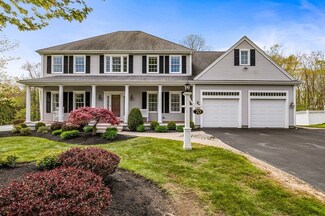 70 Crabtree Ln, Abington, MA 02351