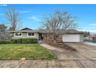 3525 Royal Crest Dr E, the Dalles, OR 97058