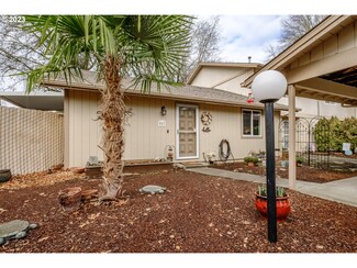 567 32nd Ave SE Unit 1, Albany, OR 97322