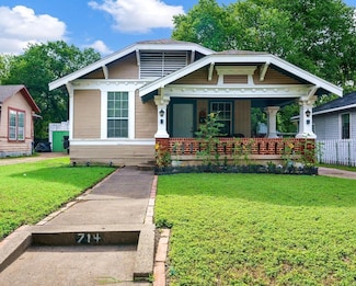 714 S Winnetka Ave, Dallas, TX 75208