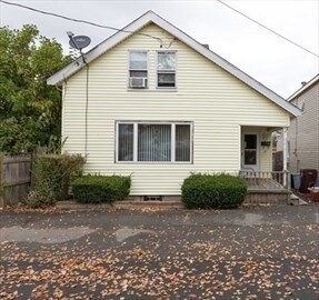 35 Neponset St, Revere, MA 02151
