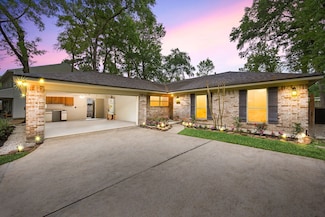 66 N Deerfoot Cir, Spring, TX 77380
