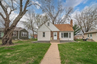1139 Kruse St, West St. Paul, MN 55118