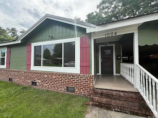 1004 Martin Luther King Dr, Donaldsonville, LA 70346