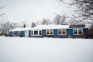 1270 Harwood Dr, Libertyville, IL 60048