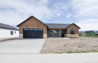 1458 Stone Ridge Dr, Ranchester, WY 82839