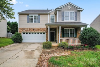 1911 Savannah Hills Dr, Matthews, NC 28105