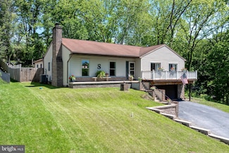 105 Stonewyck Dr, Lancaster, PA 17603