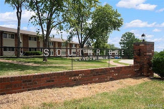 9925 Bunker Hill Dr Unit G, Saint Louis, MO 63123
